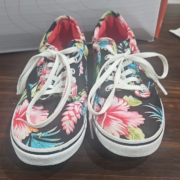 Vans Black Floral Canvas Sneakers - Picture 1 of 7